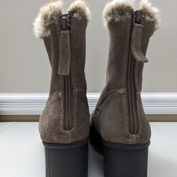 Women's suede Aeropostale boots, size 9. Tan. Two inch wedge heel. - Picture 10 of 13